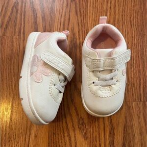 toddler carters shoes size 5 white leather pink flower walking shoes